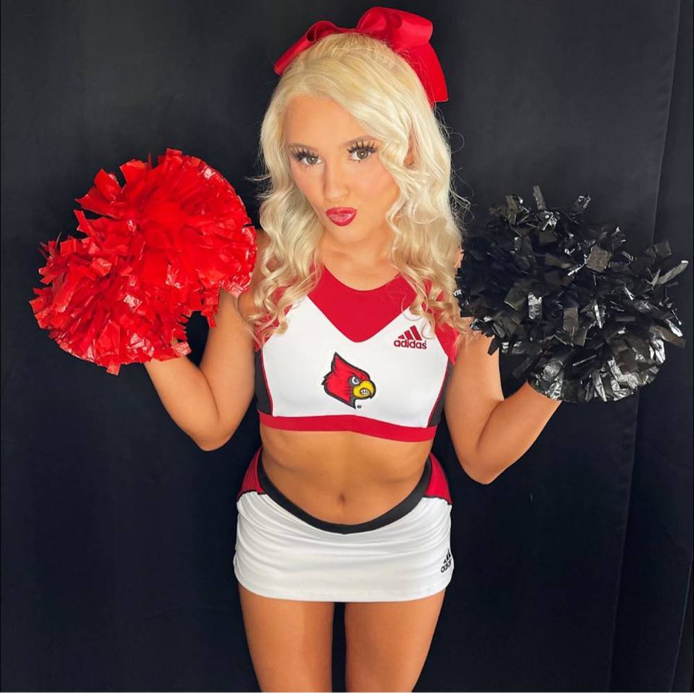 Meet your Posher, Kayla